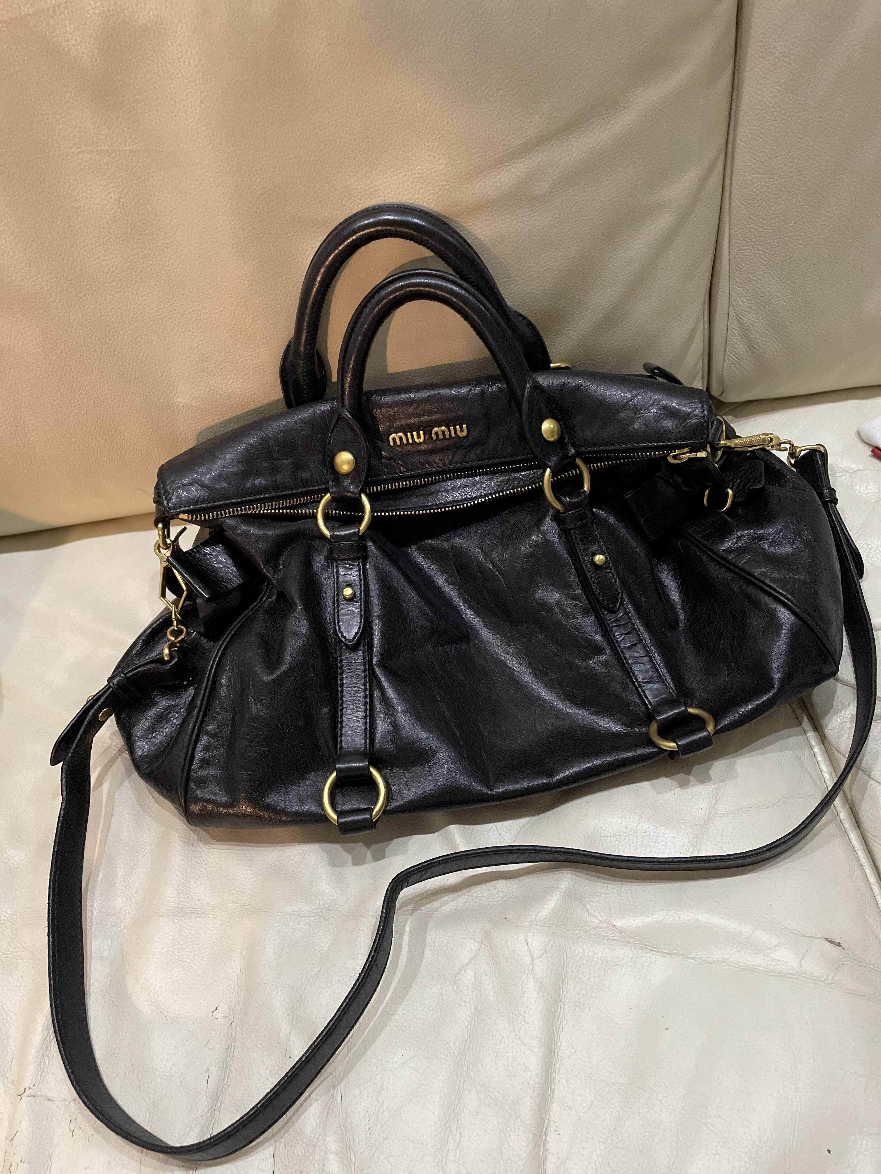 Miu Miu Black Vitello Lux Handbag - RE.LOVED - Sustainable