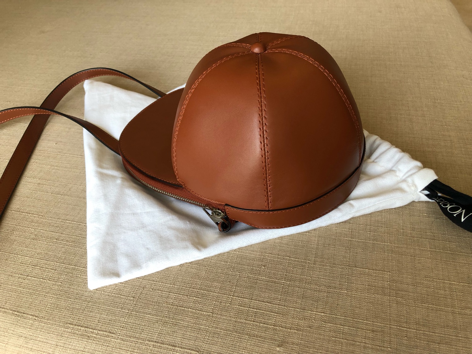 【関税&送料込】Jw Anderson Shoulder Bag Cap JW ANDERSON(ジェイ ダブリュー アンダーソン)商品ページ - Midi