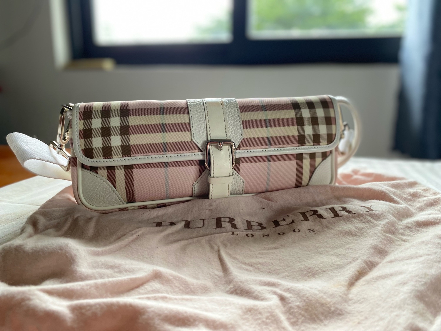 Burberry pink nova check bag sale